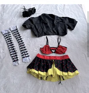 Leg Avenue Discontinued Queen Of Hearts Costume thumbnail 2