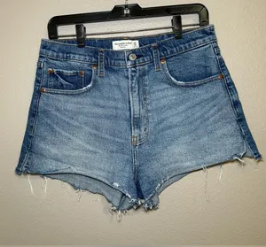 Abercrombie & Fitch The Mom High Rise Denim Shorts Women’s Size 30 / 10 thumbnail 1