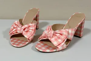 Draper James RSVP Pink White Gingham Plaid Checkered Bow Peep-Toe Open-Toe Heels Sandals Slides Shoes Size 8.5 🤍🩷 thumbnail 3