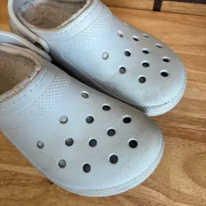 Crocs Light Blue Fur Lined Clogs W9/M7‎ thumbnail 3