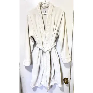 Lord & Taylor White Plush Luxury Robe Size S/M thumbnail 2