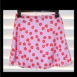 Princess Polly Polly Olton Mini Skirt Pink Red Floral Satin Size 4 thumbnail 2