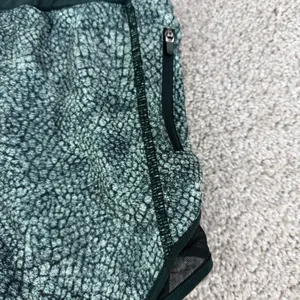 MPG Sport 2-in-1 Running Shorts Womens M Green Snake Print Mesh Activewear‎ Yoga thumbnail 5