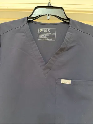 Figs Women's Grey Short Sleeve V-Neck Scrub Top Size M thumbnail 4