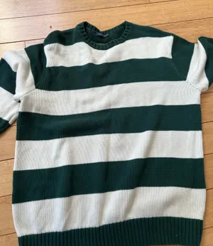 Green and white brandy Melville sweater thumbnail 1