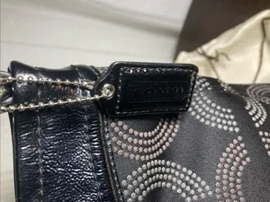 Coach Ashley Dotted Op Art shoulder bag made of jacquard fabric and leather thumbnail 3