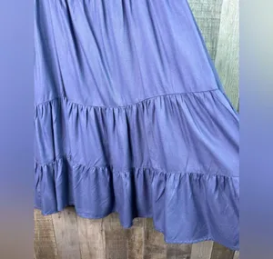 Beyond Words (Flawed with a Stain…looks like water marks) Size XL Chambr… thumbnail 4