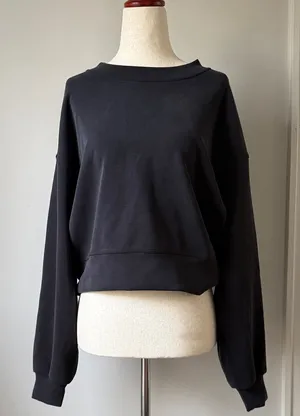 lululemon Black Crew Neck Sweatshirt Softstreme Cropped Athletic Sweater Medium thumbnail 1