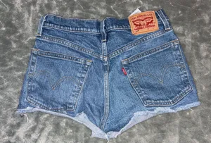 Levi’s Shorts thumbnail 1