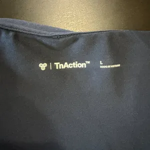 ARITZIA TnAction Sport Top Preppy Collared Cropped Shirt Size large Black thumbnail 7