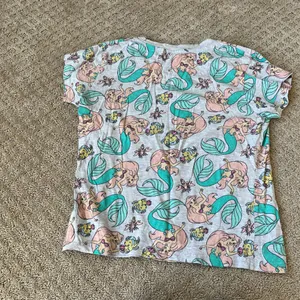 Disney Little Mermaid Pajama Top Short Sleeve T Shirt Gray Crew Neck Size Medium thumbnail 4