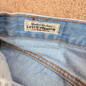 Levi’s 501 Cotton Denim Rolled Jean Shorts Light Wash Women 25 thumbnail 5