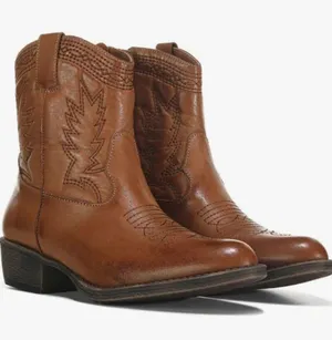 Cowgirl Booties thumbnail 1