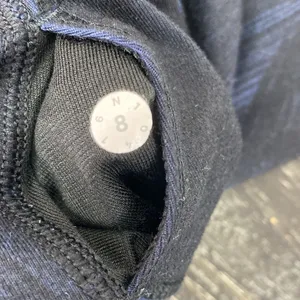 Lululemon Black & Blue Print High Rise Full Length Leggings Pants 8 thumbnail 6