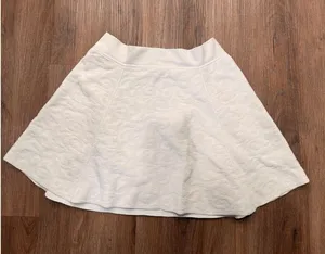 Theory White Textured‎ Mini Skirt Women's Size M thumbnail 1