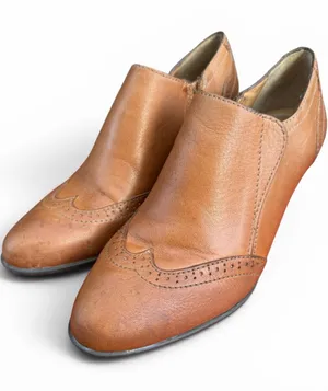 Nurture Haddie Brown Leather Shootie Booties Wingtip Heels‎ Size 7M thumbnail 1