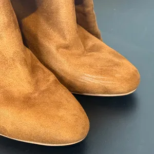 Womens Brown Slouchy Boots Size 8.5 Faux Suede Block Heel Almond Toe Fall thumbnail 8