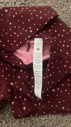 Lululemon Scattered Hearts shorts  thumbnail 3