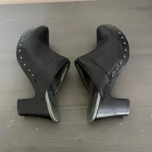 Dansko Clogs Mules 38 Black Leather Studded Chunky Heel Retro Comfort Boho thumbnail 2