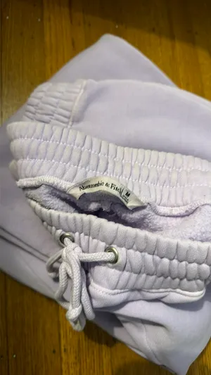Abercrombie Purple Sweatpants Medium thumbnail 2