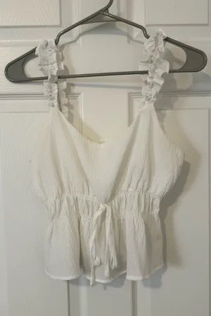 White Top Le Lis thumbnail 1