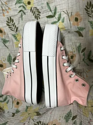Converse Chuck Taylor Hi Lift Platform High Top Pink Sneakers thumbnail 4