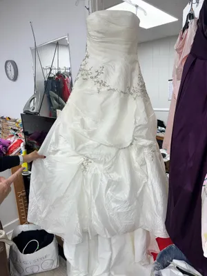 bustle & bows wedding dress White Size 10 thumbnail 1