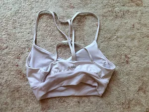 Alo Bra Yoga thumbnail 4