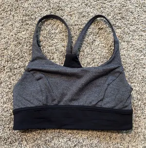 Lululemon Train Times Bra size 2 thumbnail 1