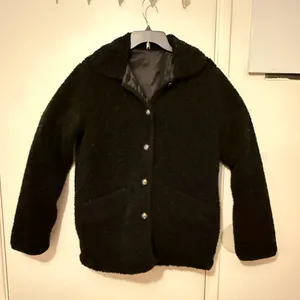 Cozy Black Teddy Jacket Reversible for Women. thumbnail 2