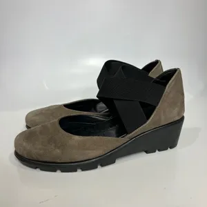 The Flexx wedge suede shoes taupe‎ women’s size 6.5 business casual thumbnail 4