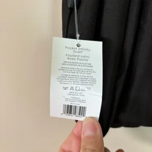 Beyond Yoga Infinity Scarf NWT black/dark‎ gray thumbnail 2