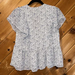 Madewell georgette ruffle sleeve peplum blue & white floral top thumbnail 6