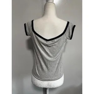 Hollister Womens Gray Graphic Tee Navy Trim V-Back Short Sleeve Top Size Large thumbnail 2