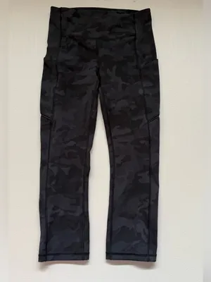 lululemon athletica‎ Black Camo High-Rise Crop Leggings Size 4 thumbnail 2