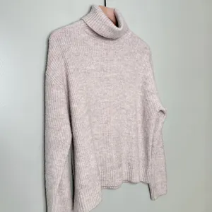 NWT H&M Wool Rib Knit Turtleneck Sweater Grey Oatmeal Women’s Size Medium thumbnail 3