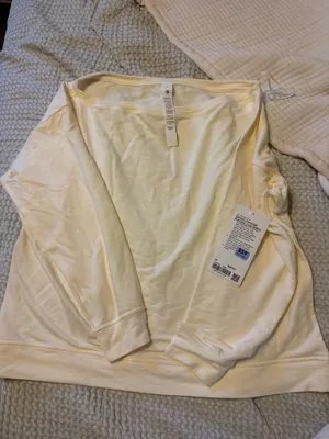 Lululemon Top Long Sleeve thumbnail 3