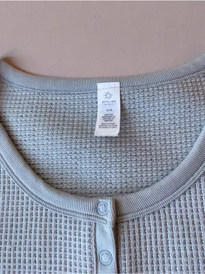 Aerie OFFLINE Main Squeeze Waffle Crop Henley Gray Women’s XL thumbnail 4