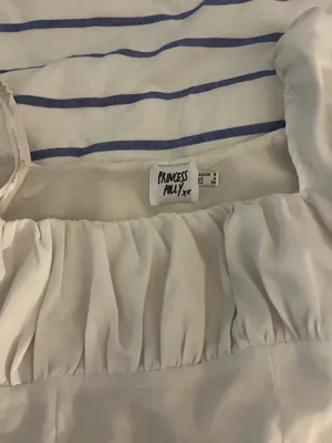 Princess Polly white blouse with puffy sleeves Size 2 thumbnail 3