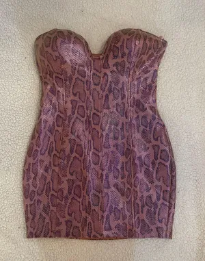 dress Size M thumbnail 1