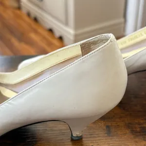 Fanfares Elegant Cream Pumps Size 7 thumbnail 5