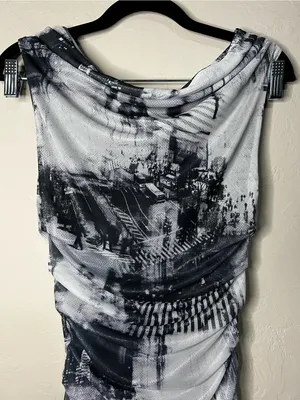 Silence + Noise‎ UO Arianna Mesh Off Shoulder Asymmetrical Cityscape Midi Dress thumbnail 9