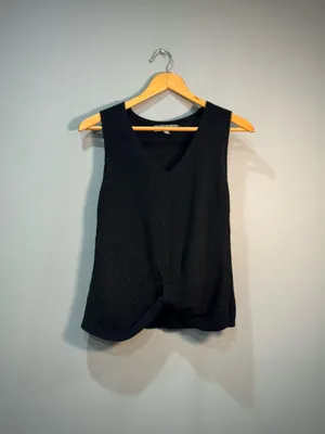 Black Marled Knit Sleeveless Twist Hem Sweater Size M EUC thumbnail 3