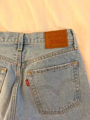 Levi Straight Leg Jeans thumbnail 2