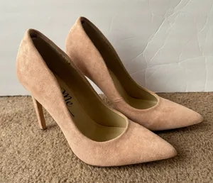 So Me Blush Suede Stiletto Heels Size 7 thumbnail 1
