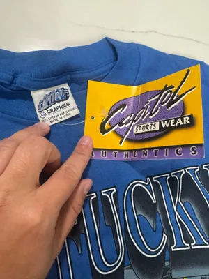 Vintage 90s Kentucky Wildcats T Shirt NWT Capitol Graphics USA NCAA Big Graphic M thumbnail 4