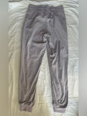 Lululemon Dance Studio Mid-Rise Jogger 7/8 Length in Lavender Purple Size 4 thumbnail 3