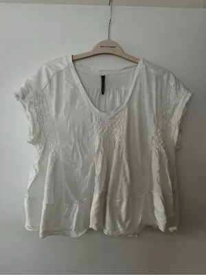 Anthropologie Women’s White Short-Sleeve V-Neck Smocked Tunic thumbnail 7