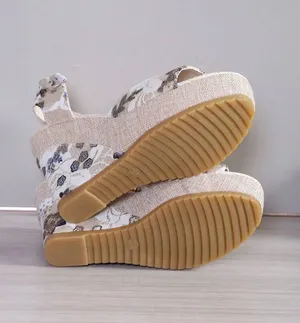 SheIn Gold and blue wedge heels thumbnail 4