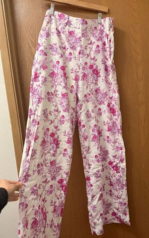 Dress pants thumbnail 1